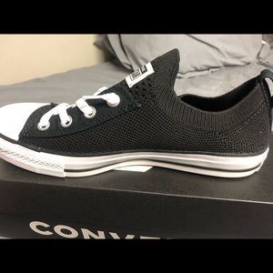 9.5 women’s black slip on converse